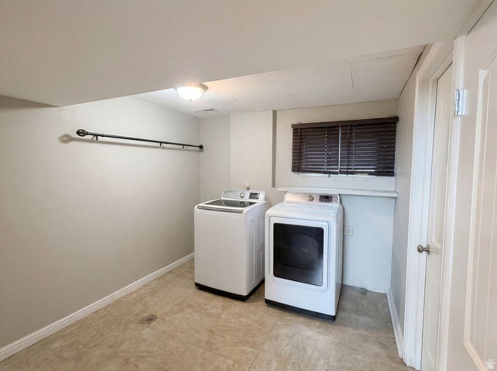 Image 14 of property listing at 750 W GENTILE ST, Layton, UT 84041