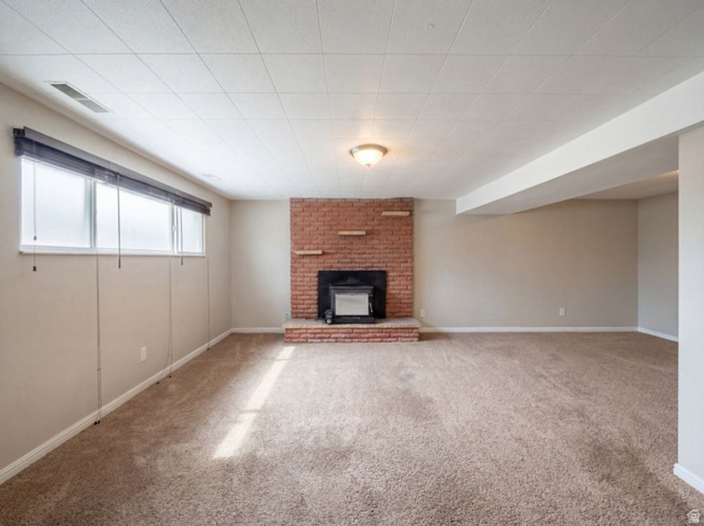Image 15 of property listing at 750 W GENTILE ST, Layton, UT 84041