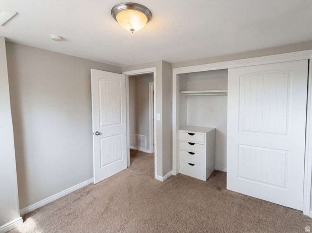 Image 19 of property listing at 750 W GENTILE ST, Layton, UT 84041