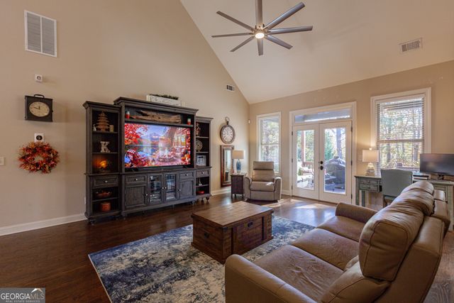 12 Race Point Way, Sharpsburg, GA 30277