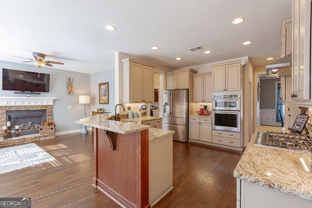 12 Race Point Way, Sharpsburg, GA 30277