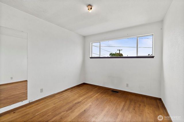 8403 S 120th St, Seattle, WA 98178