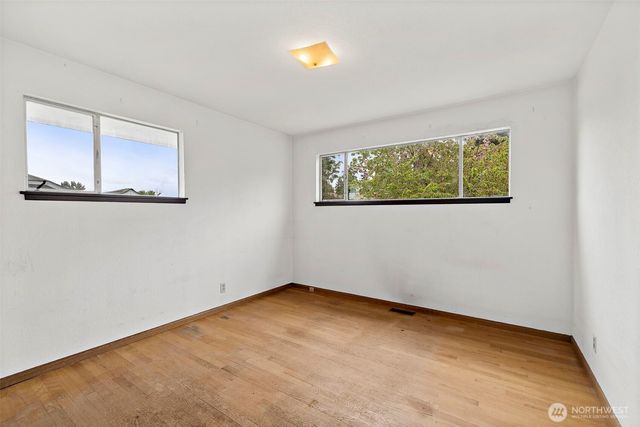 8403 S 120th St, Seattle, WA 98178