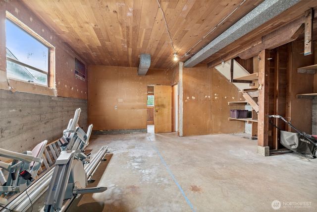 8403 S 120th St, Seattle, WA 98178