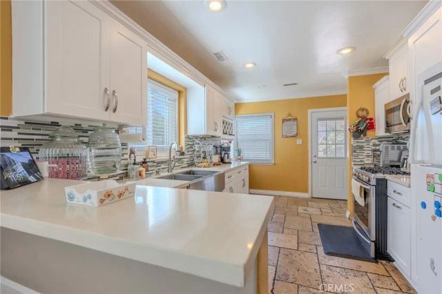 10247 Jackson Avenue, South Gate, CA 90280