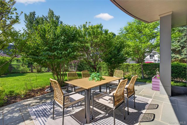 10 Sherman Avenue, Dobbs Ferry, NY 10522