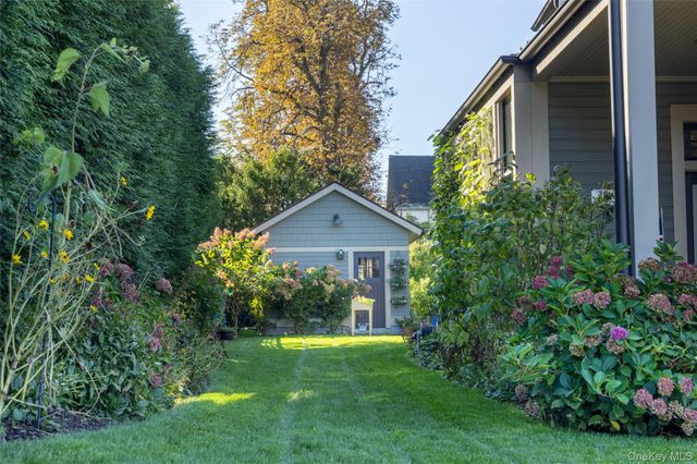 10 Sherman Avenue, Dobbs Ferry, NY 10522