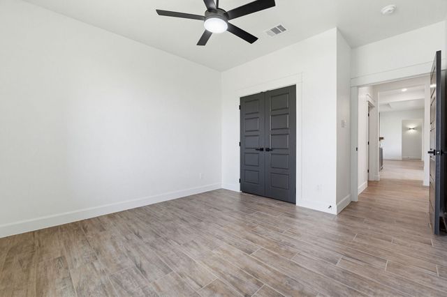 11043 Eagle Walk BLVD, Salado, TX 76571