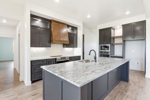 11043 Eagle Walk BLVD, Salado, TX 76571