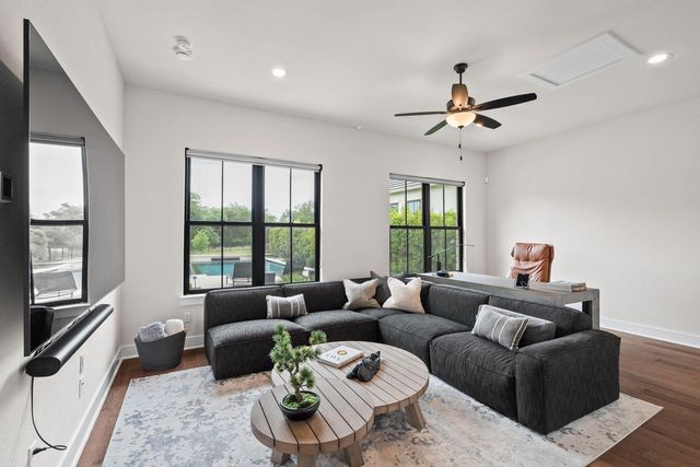 1106 Flint Ridge TRL, Georgetown, TX 78628
