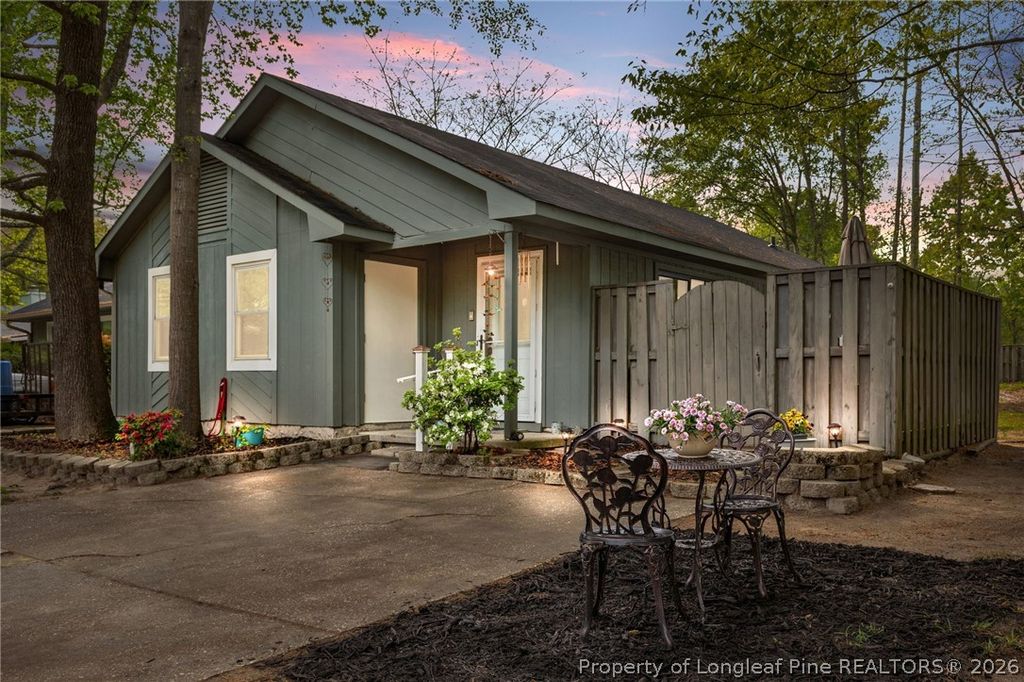 2723 Rivercliff Road, Fayetteville, NC 28301