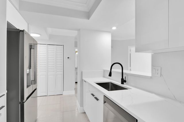 99 SE Mizner Boulevard 223, Boca Raton, FL 33432