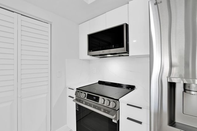 99 SE Mizner Boulevard 223, Boca Raton, FL 33432