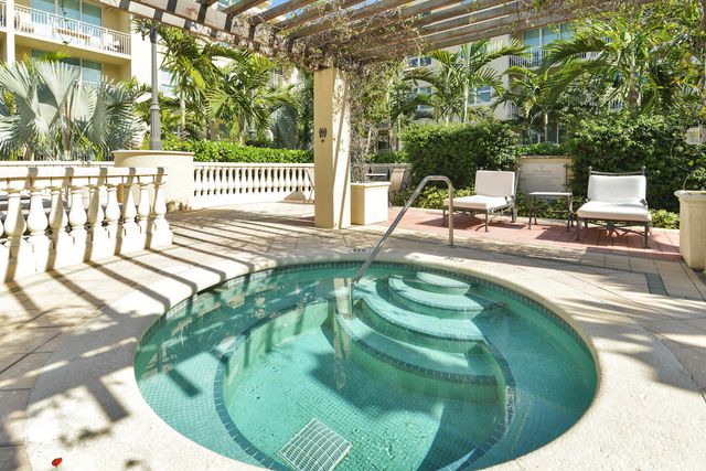 99 SE Mizner Boulevard 223, Boca Raton, FL 33432