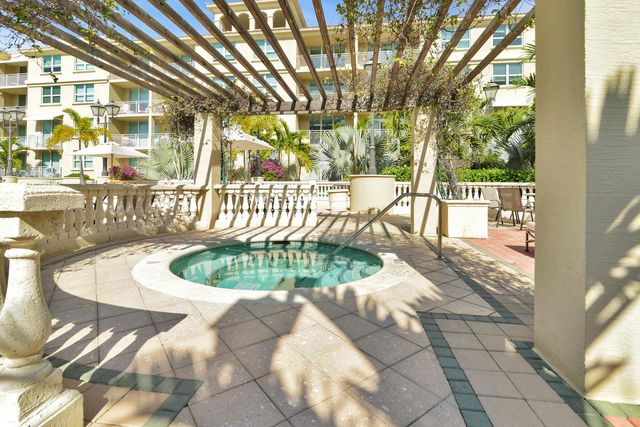 99 SE Mizner Boulevard 223, Boca Raton, FL 33432