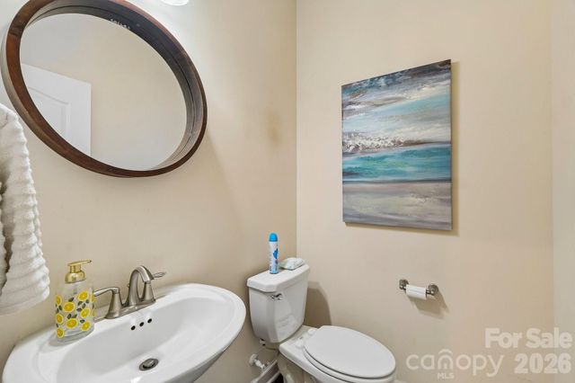 2006 Topaz Plaza, Davidson, NC 28036
