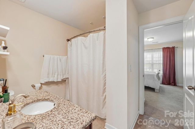 2006 Topaz Plaza, Davidson, NC 28036