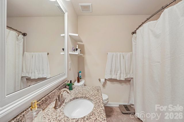2006 Topaz Plaza, Davidson, NC 28036