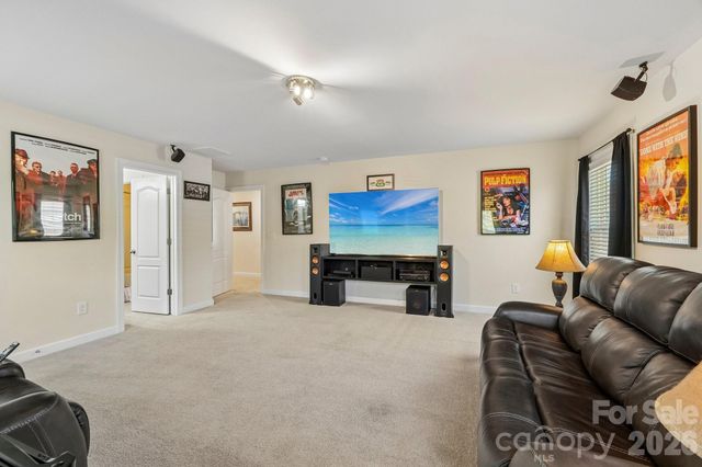 2006 Topaz Plaza, Davidson, NC 28036