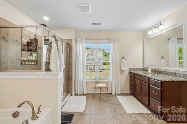 2006 Topaz Plaza, Davidson, NC 28036