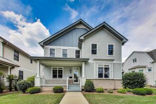 258 N Maple Avenue, Elmhurst, IL 60126