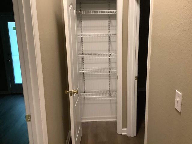 2894 Lakeshore Dr, Tallahassee, FL 32312