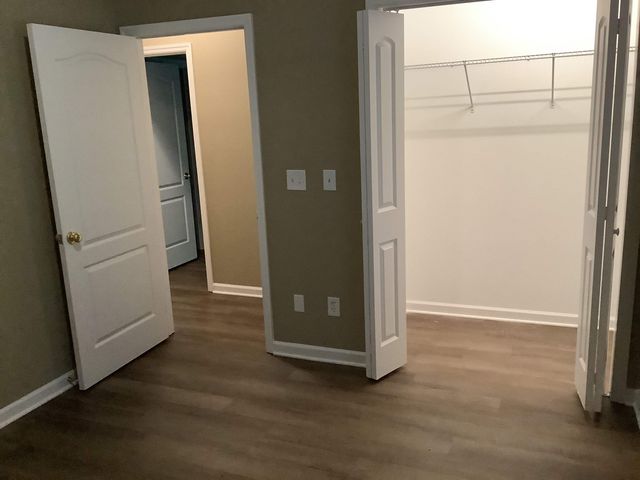 2894 Lakeshore Dr, Tallahassee, FL 32312