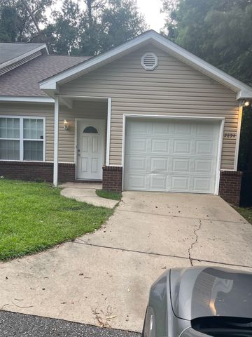2894 Lakeshore Dr, Tallahassee, FL 32312