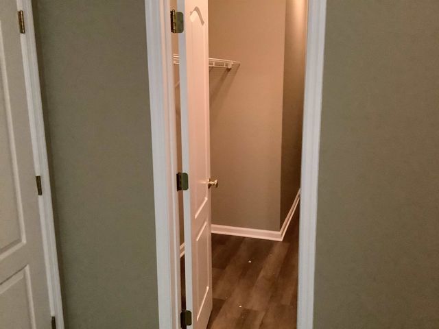 2894 Lakeshore Dr, Tallahassee, FL 32312