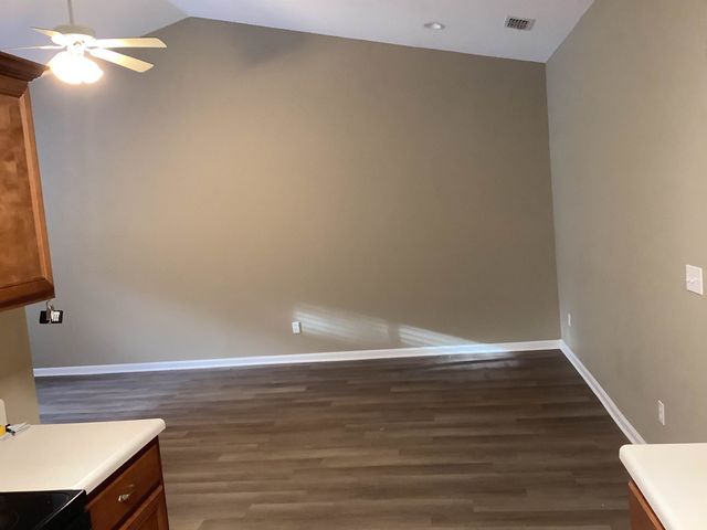 2894 Lakeshore Dr, Tallahassee, FL 32312