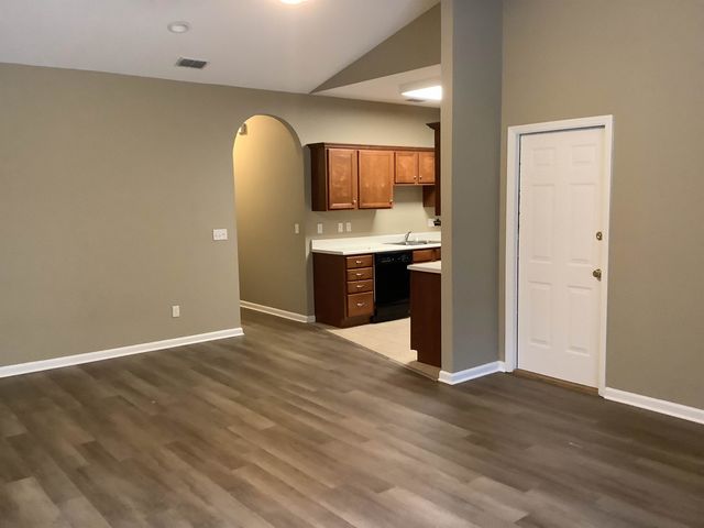 2894 Lakeshore Dr, Tallahassee, FL 32312