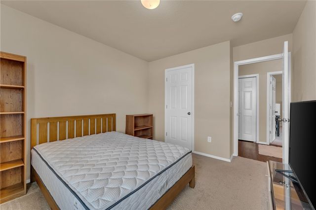 893 S Kingfisher Lane, Fayetteville, AR 72701