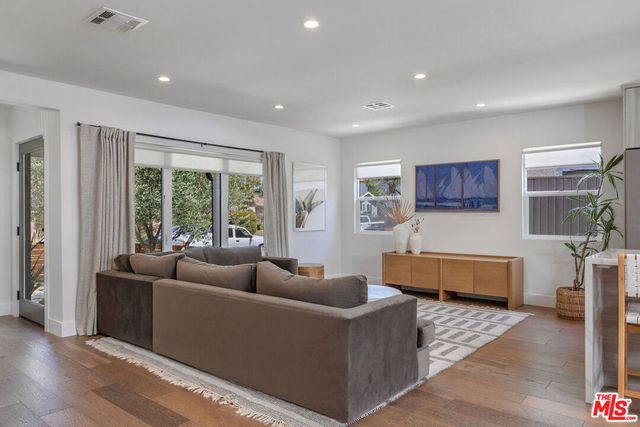 3925 Alla Road, Los Angeles, CA 90066
