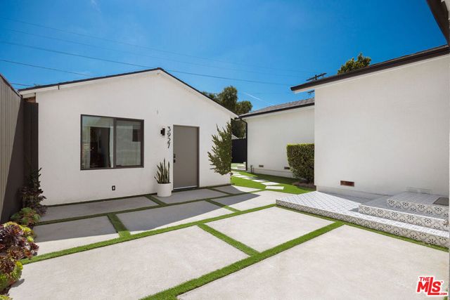 3925 Alla Road, Los Angeles, CA 90066