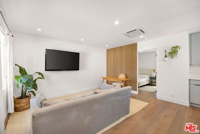 3925 Alla Road, Los Angeles, CA 90066