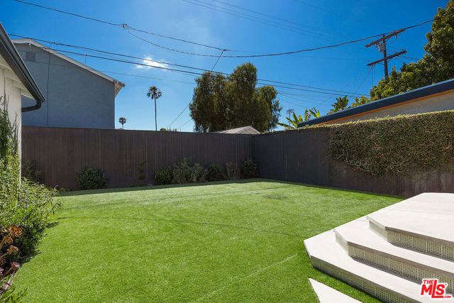 3925 Alla Road, Los Angeles, CA 90066