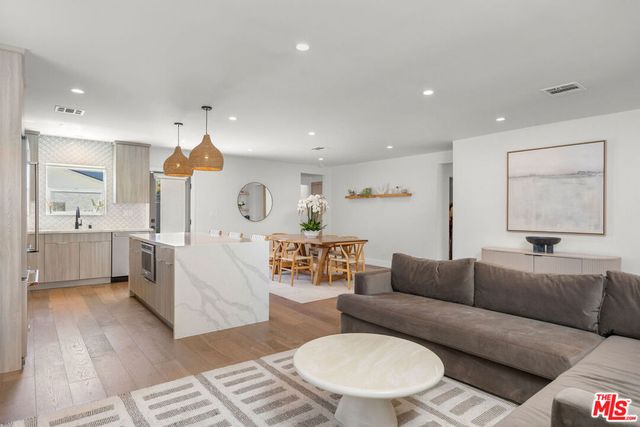 3925 Alla Road, Los Angeles, CA 90066