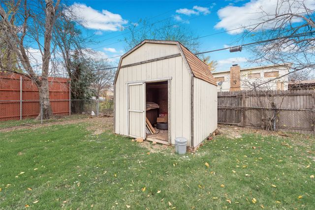 7916 Chaparral Drive, White Settlement, TX 76108