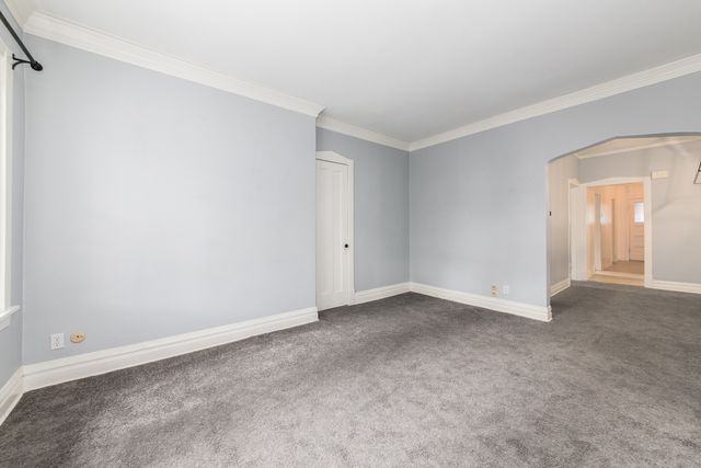 5253 W Cullom Avenue, Chicago, IL 60641