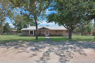 661 W South ST, Bertram, TX 78605
