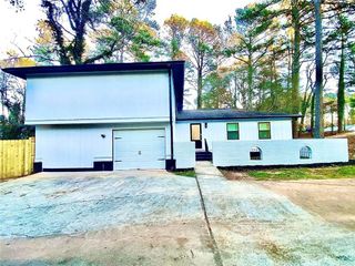 5390 Rockbridge Road, Stone Mountain, GA 30088