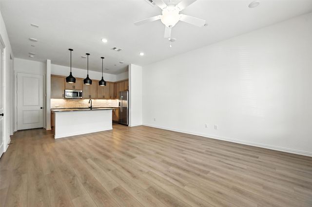 630 Redwood Way, Mansfield, TX 76063