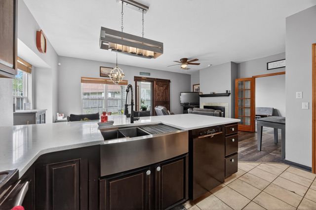 3755 W Kay Pointe Boulevard, Springfield, MO 65802