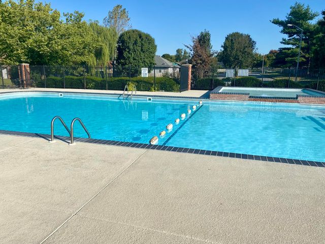3755 W Kay Pointe Boulevard, Springfield, MO 65802