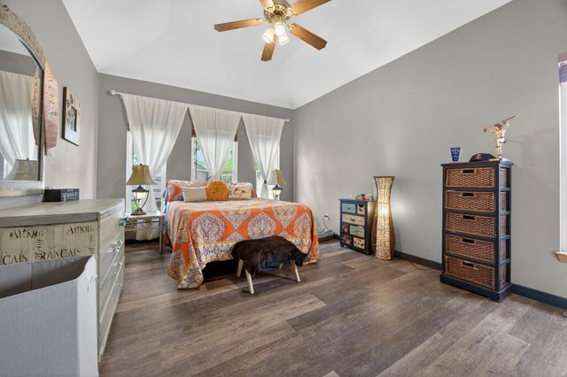 3755 W Kay Pointe Boulevard, Springfield, MO 65802
