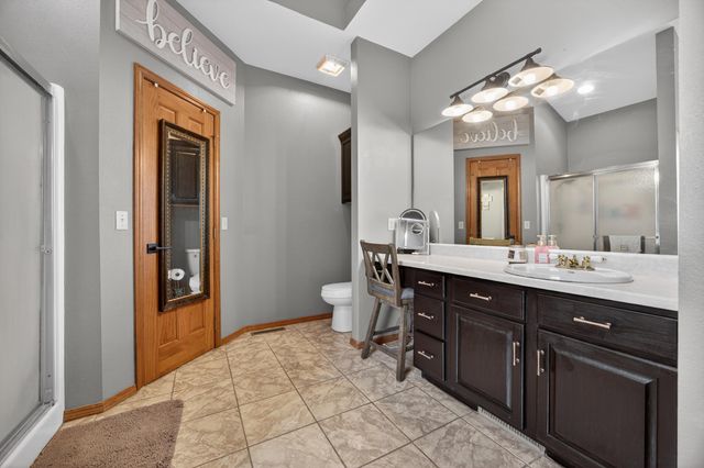3755 W Kay Pointe Boulevard, Springfield, MO 65802