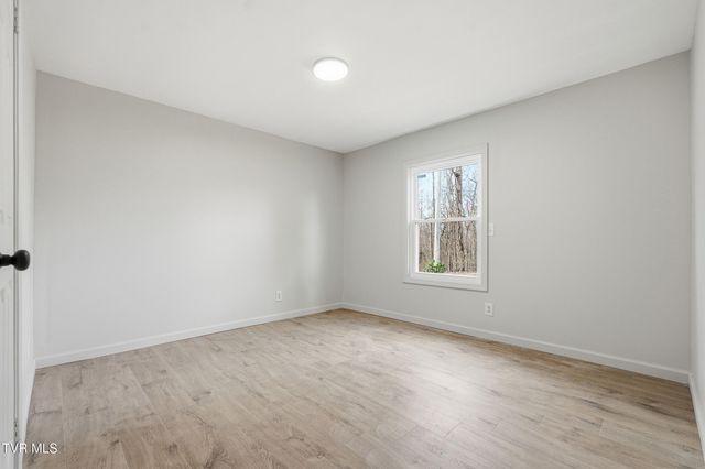 449 Bayhill Drive, Piney Flats, TN 37686