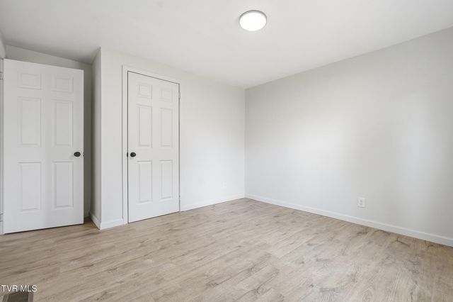 449 Bayhill Drive, Piney Flats, TN 37686