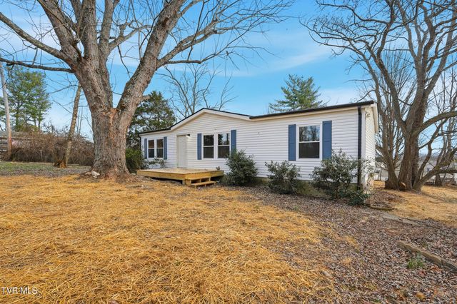 449 Bayhill Drive, Piney Flats, TN 37686