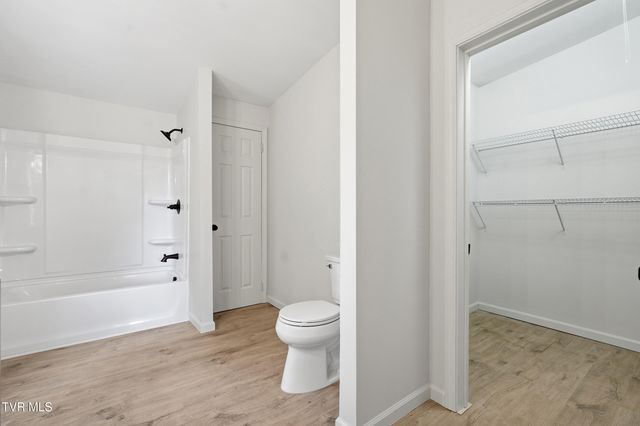 449 Bayhill Drive, Piney Flats, TN 37686